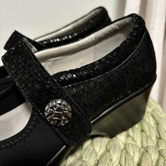 Alegria Maya Tile Me More Black Leather Mary Jane Comfort Shoe - Picture 7 of 12